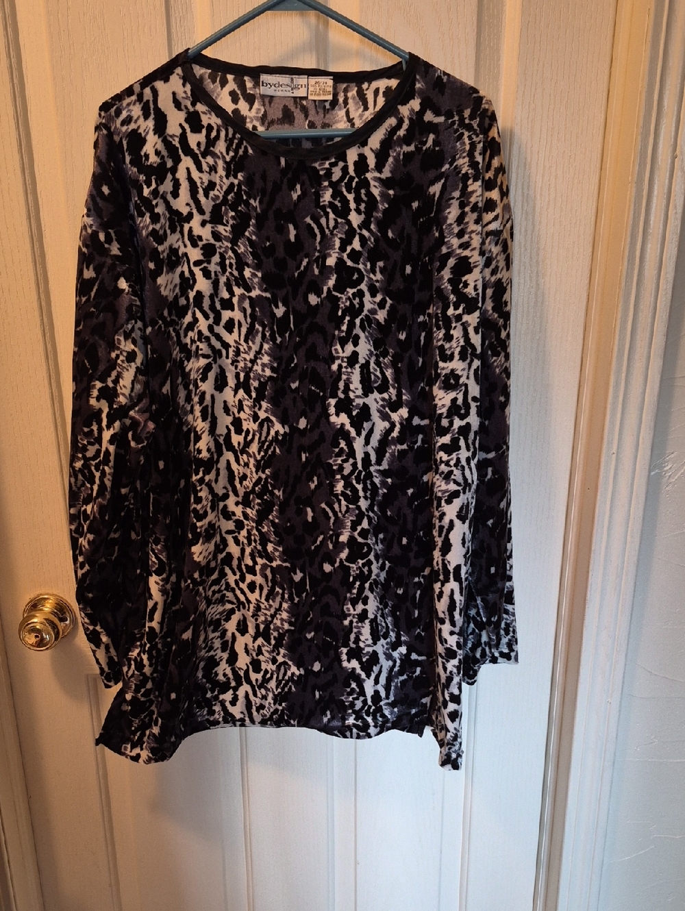 By design Black & Cream Animal Print Long Sleeve Top